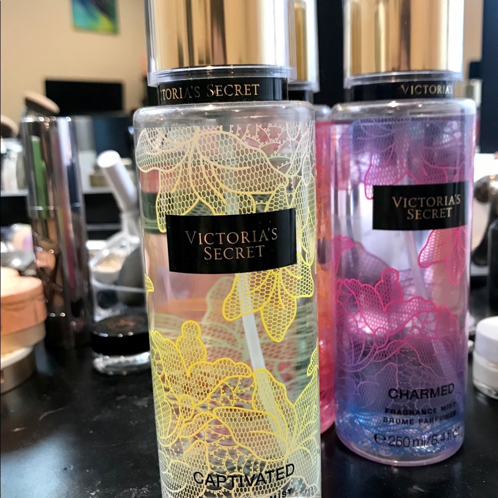 VS Fantasies Body Mist: Captivated LIMITED EDITION